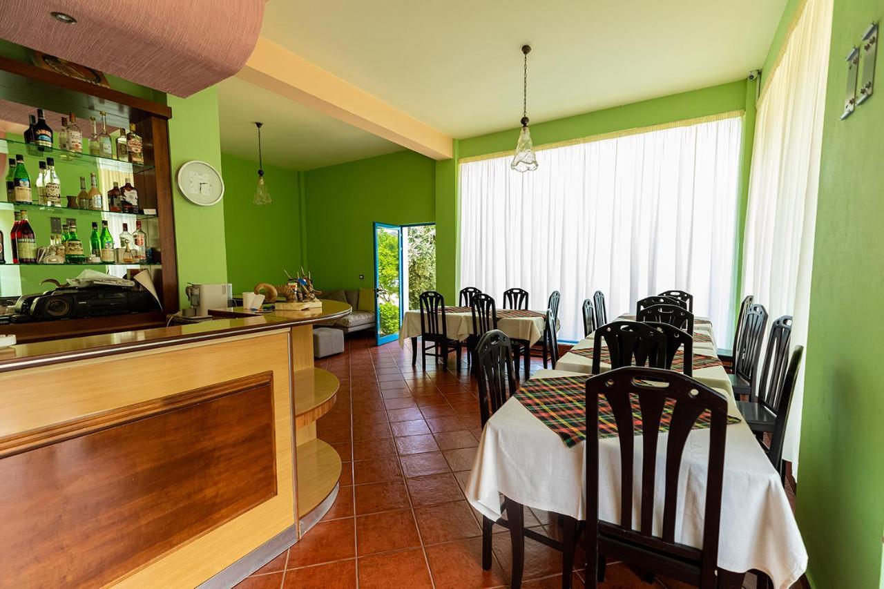 Hotel Dini Radhimë 외부 사진